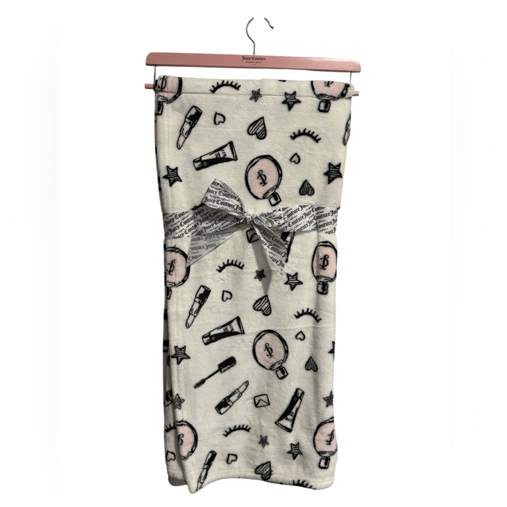 NWT- Juicy Couture Plush Printed Throw, 50” x 60”